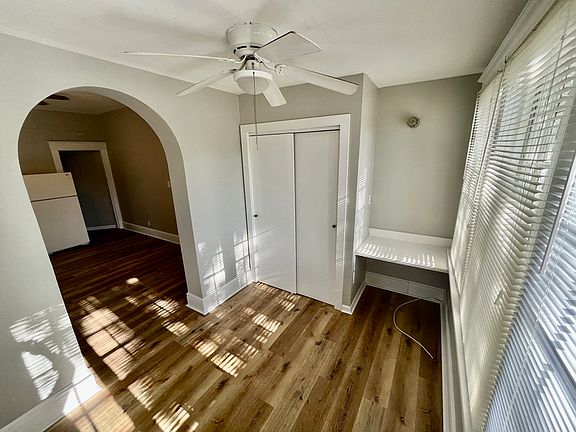 4th image of 208 S 9th St #1