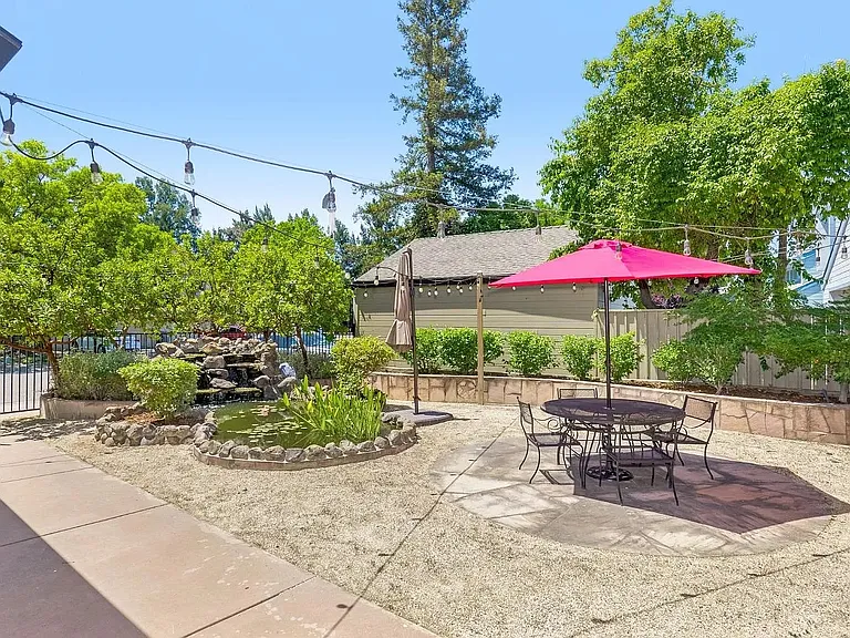 2940 Quail St — Photo 4