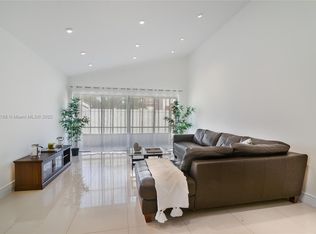 21190 Mainsail Cir APT A11, Aventura, FL 33180