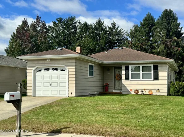 10 Biscayne Street, Toms River, NJ 08757