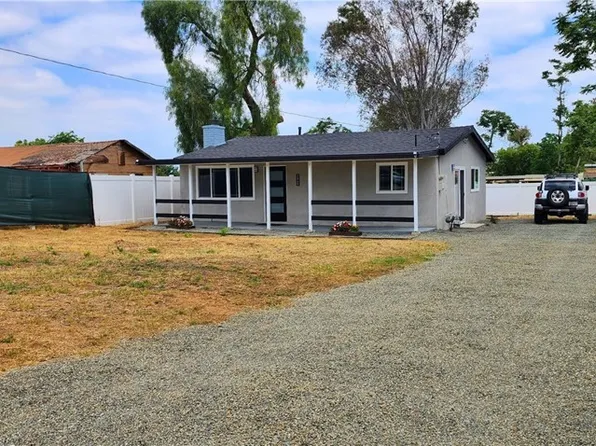 943 5th St, Norco, CA 92860