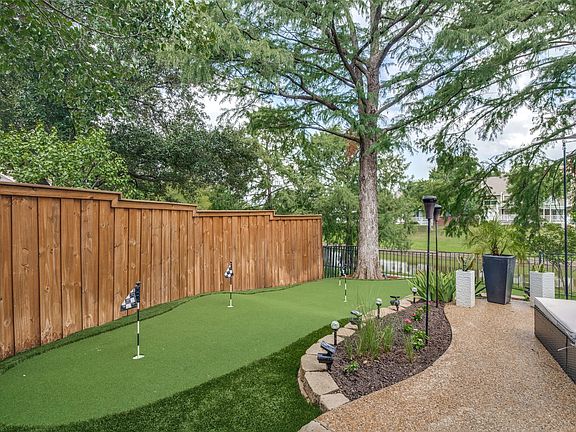 3rd image of 9428 Blue Jay Way