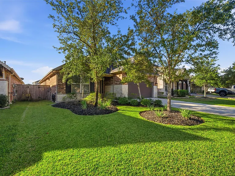 14915 Violet Willow Ct — Photo 35