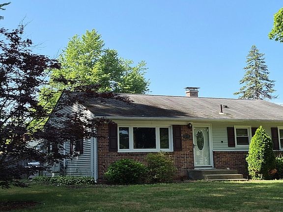 3rd image of 115 Burns Ave