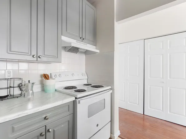 20 2nd Street image 14 of 35