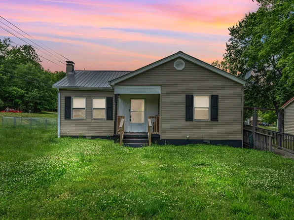 100 Park Cir, Waverly, TN 37185