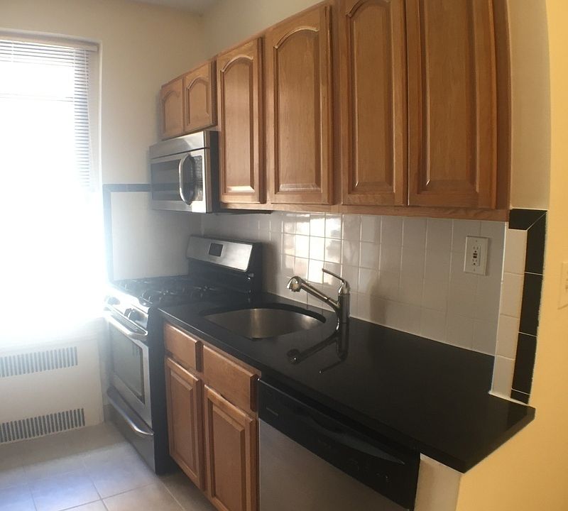 1st image of 2249 Ocean Ave #4
