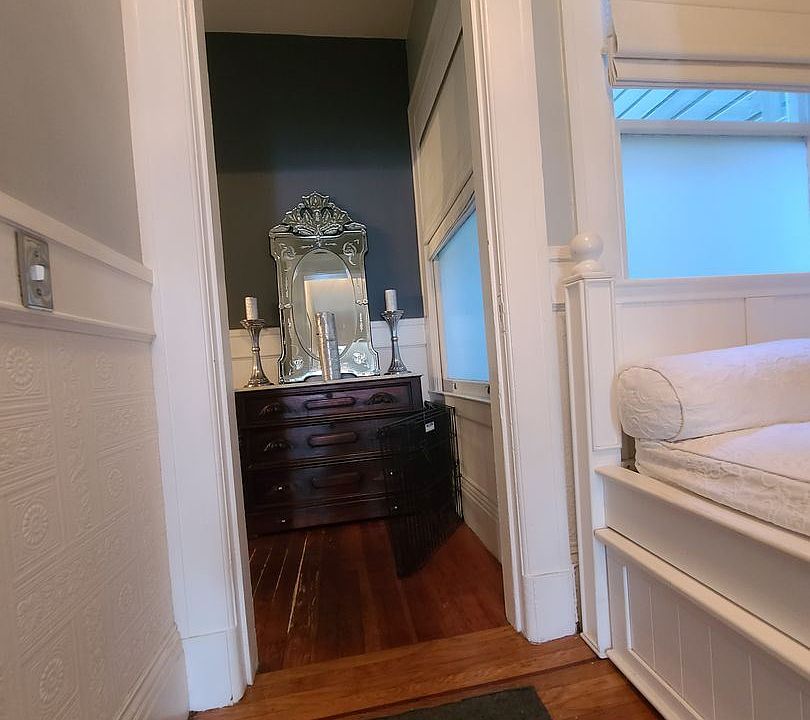 1st image of 632 Broderick St