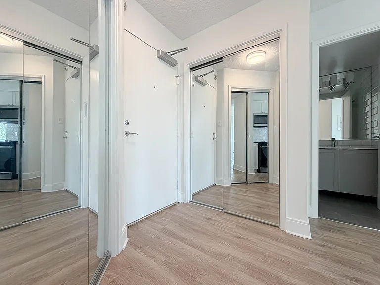 9500 Erickson Dr #505 — Photo 9
