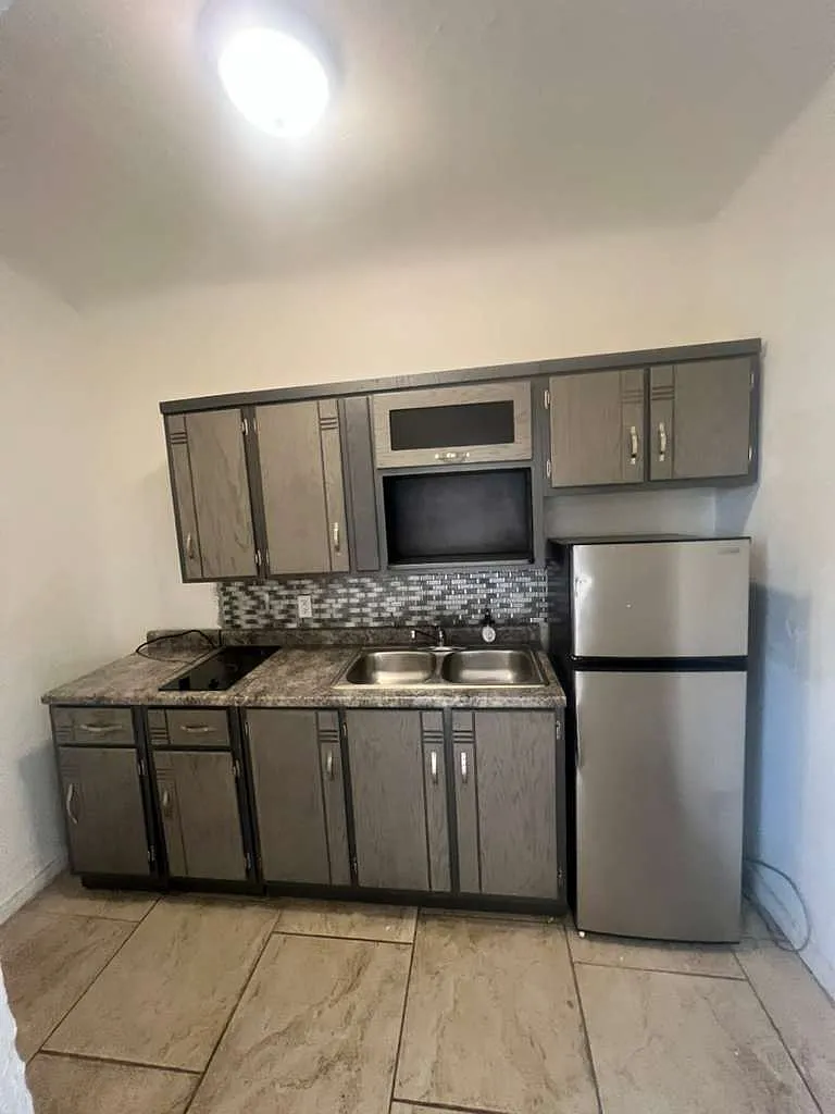 Building Photo - 515 E Nevada Ave #6