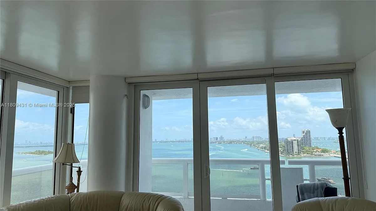Building Photo - 1717 N Bayshore Dr #A-1734