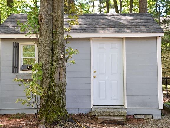 5th image of 79 Brittany Ln