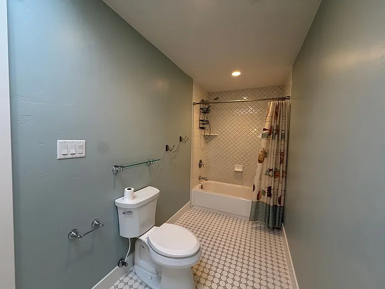 600 N 260 West Cir — Photo 37