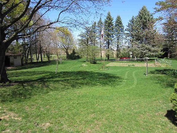 3rd image of 3902 Schneider Dr