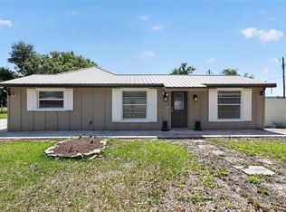 3240 Apfel Rd, Zephyrhills, FL 33543