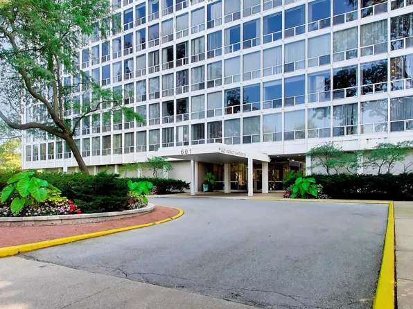601 E 32nd St APT 610, Chicago, IL 60616