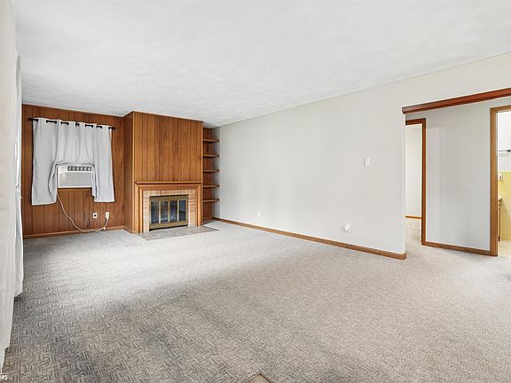 4th image of 805 E Cedar Ln