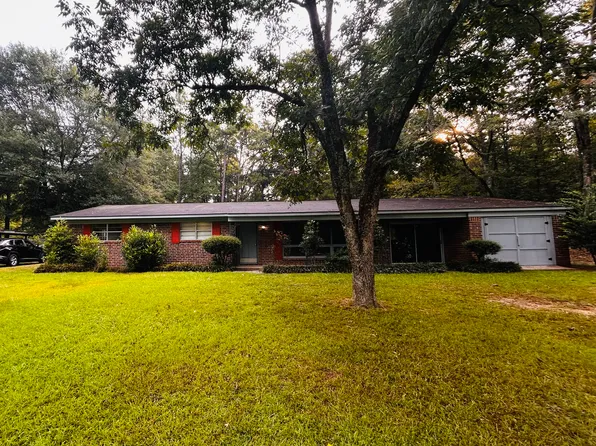 235 Brookley Dr, Eclectic, AL 36024