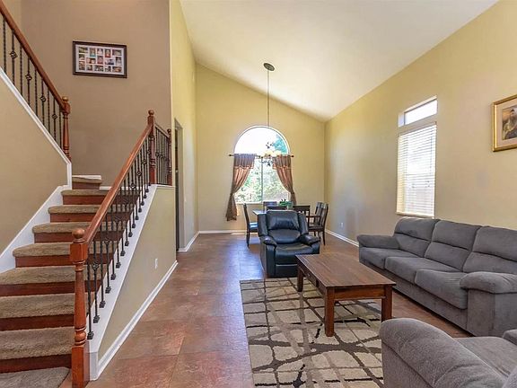 5th image of 2611 Floradale Way