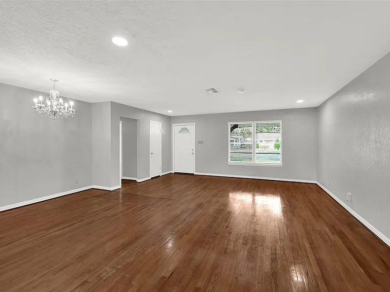 8603 Freewood St — Photo 6