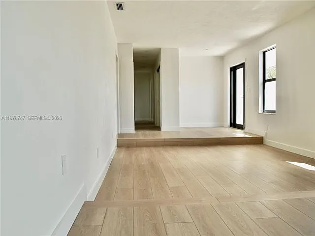 12504 SW 99th Ave — Photo 11