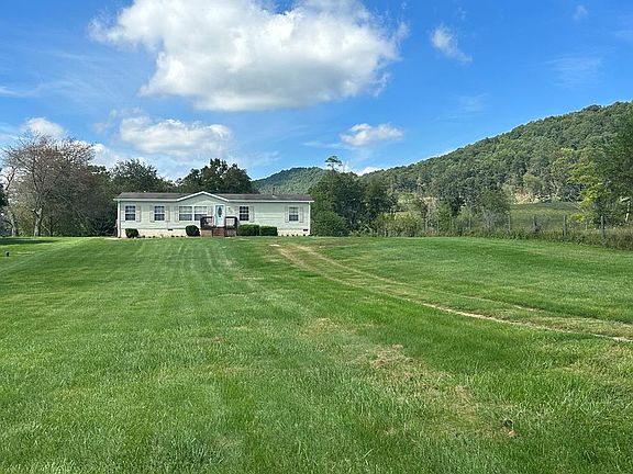 3rd image of 1391 Cripple Creek Rd