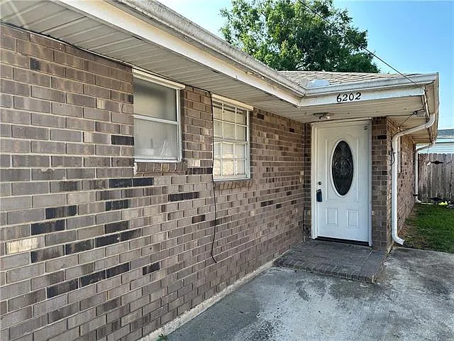 6202 Mitchell Ave — Photo 2