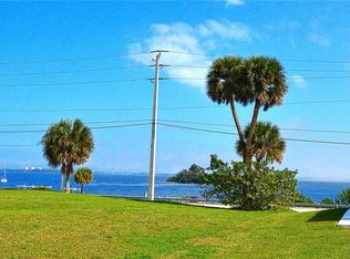 5665 Algonquin Pl, Micco, FL 32976