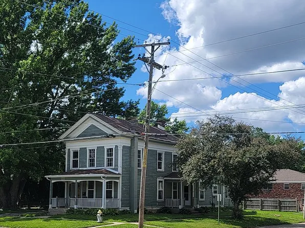 210 E Lincoln St, Mount Morris, IL 61054