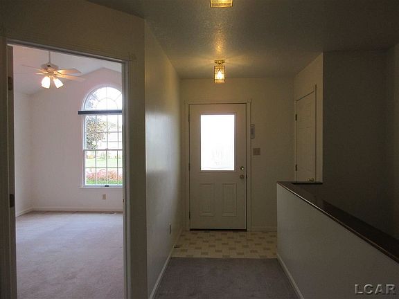 4th image of 807 Illinois Dr