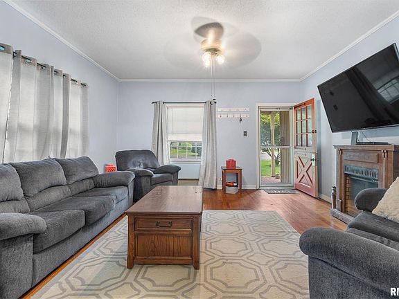 5th image of 708 N 8th St