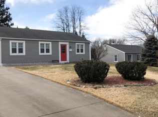 108 Cahokia Rd, Marquette Heights, IL 61554