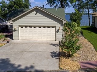 7421 W Shoreline Dr, Waconia, MN 55387