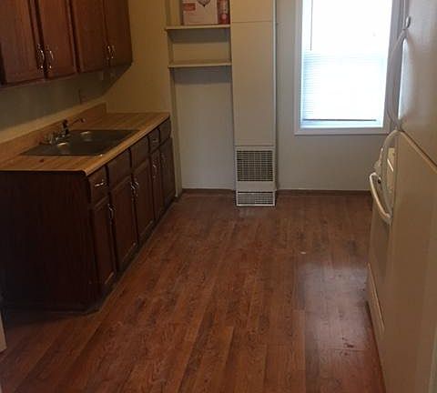 5th image of 10209 Willis Rd APT 4