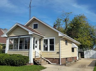 1927 Deane Blvd, Racine, WI 53403