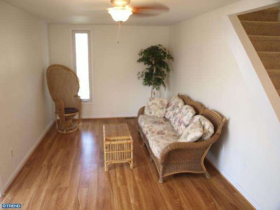 3rd image of 204 Rhode Island Ave