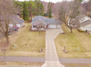 9571 Gillard Ave NE, Monticello, MN 55362
