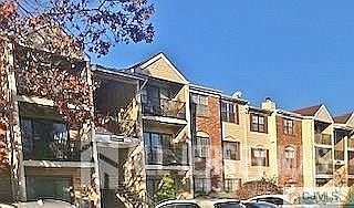 2nd image of 400 Lancaster Ct