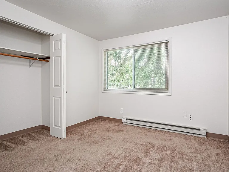 286-Maple Square Apartments — Photo 13