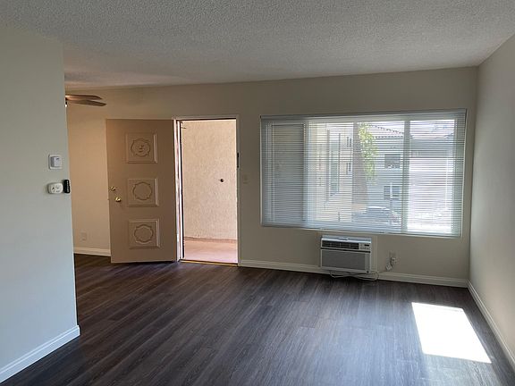 3rd image of 1001 N Altadena Dr #5