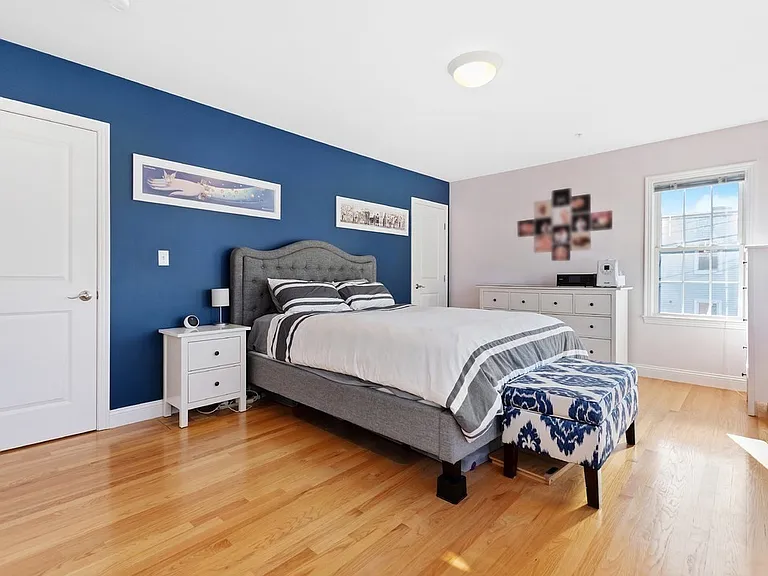 32 Common St #23 — Photo 26