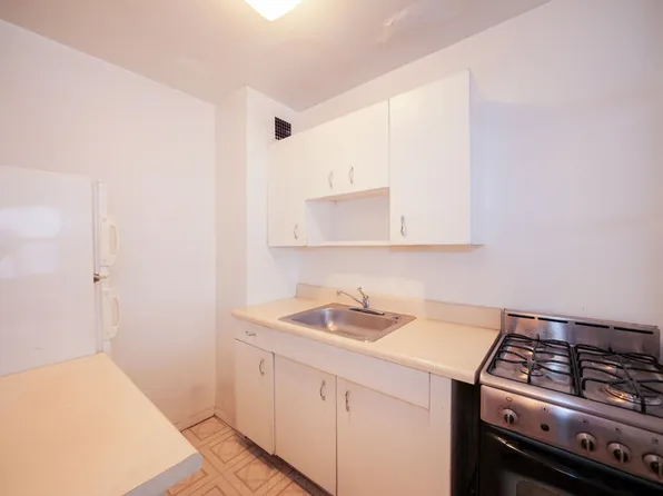 139 East 33rd Street image 9 of 22