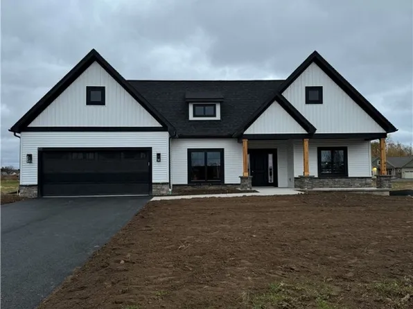 533 Arrowwood Trl, Webster, NY 14580