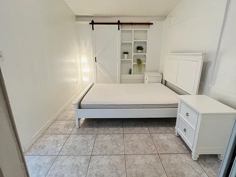 1137 SW 13th Ct #1 — Photo 6