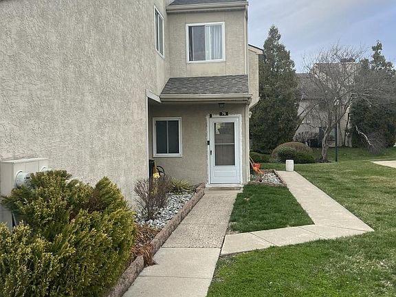 2nd image of 75 Sandra Rd