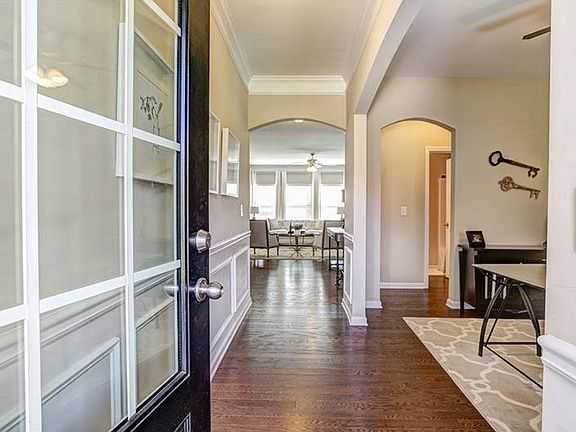 2nd image of 53 Thorndale Ln