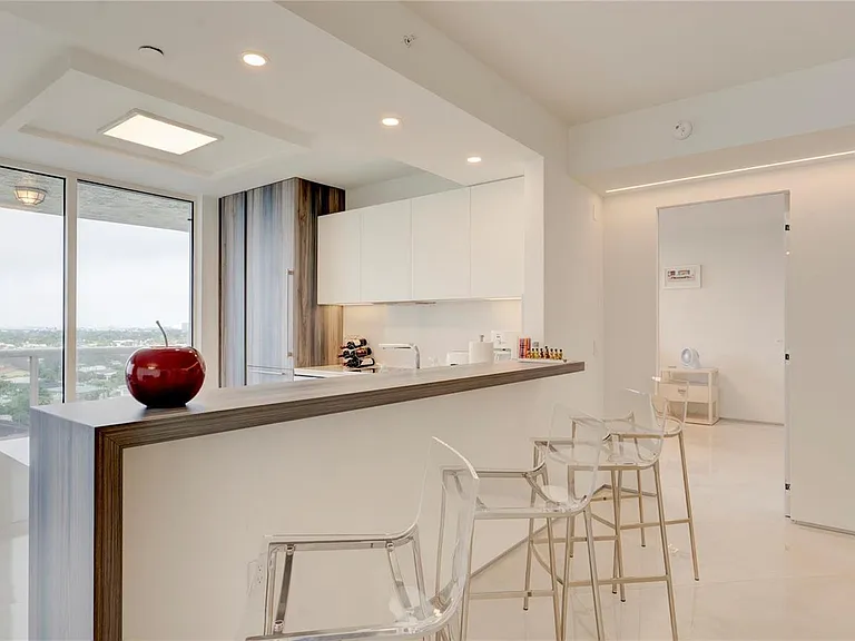4240 Galt Ocean Dr #1006 — Photo 4
