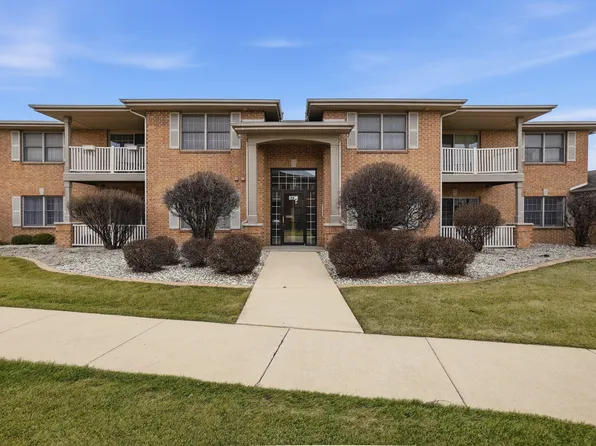 9735 Wildwood Ct Unit 1-B, Highland, IN 46322