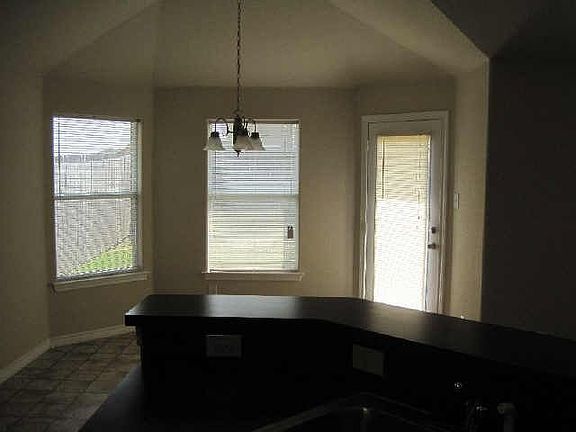 5th image of 1716 Griffin Ln