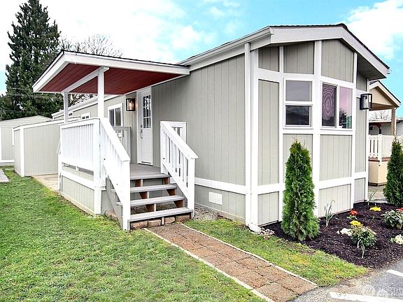 5th image of 210 37th ST SE #35